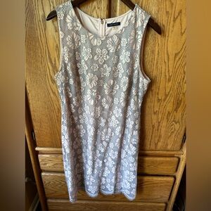 Tommy Hilfiger Size 14 Mauve and Gray Eyelet Dress